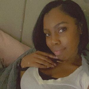 Meet your Posher, Antoya